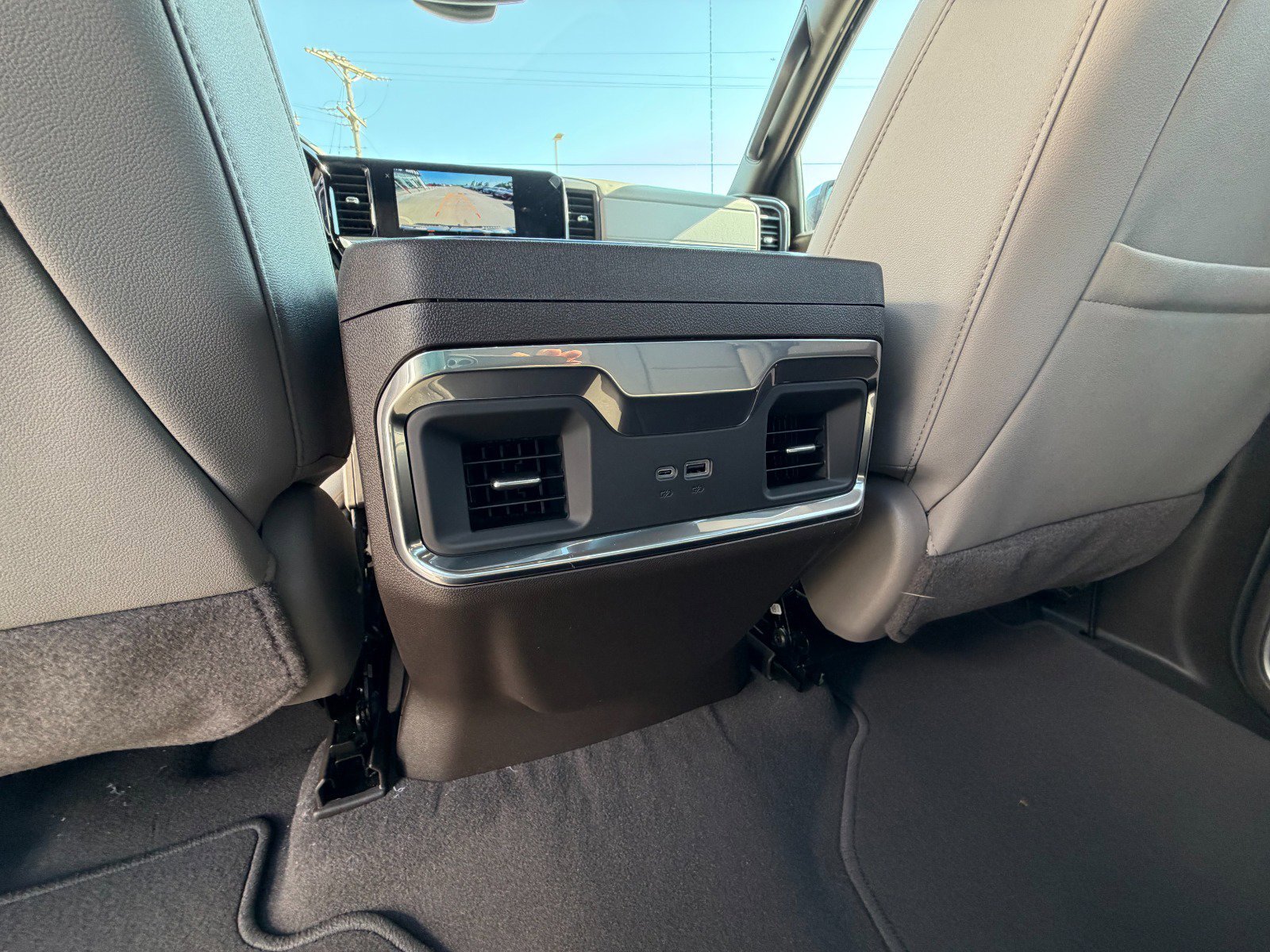 2026 GMC Sierra 1500 SLT - Photo 24
