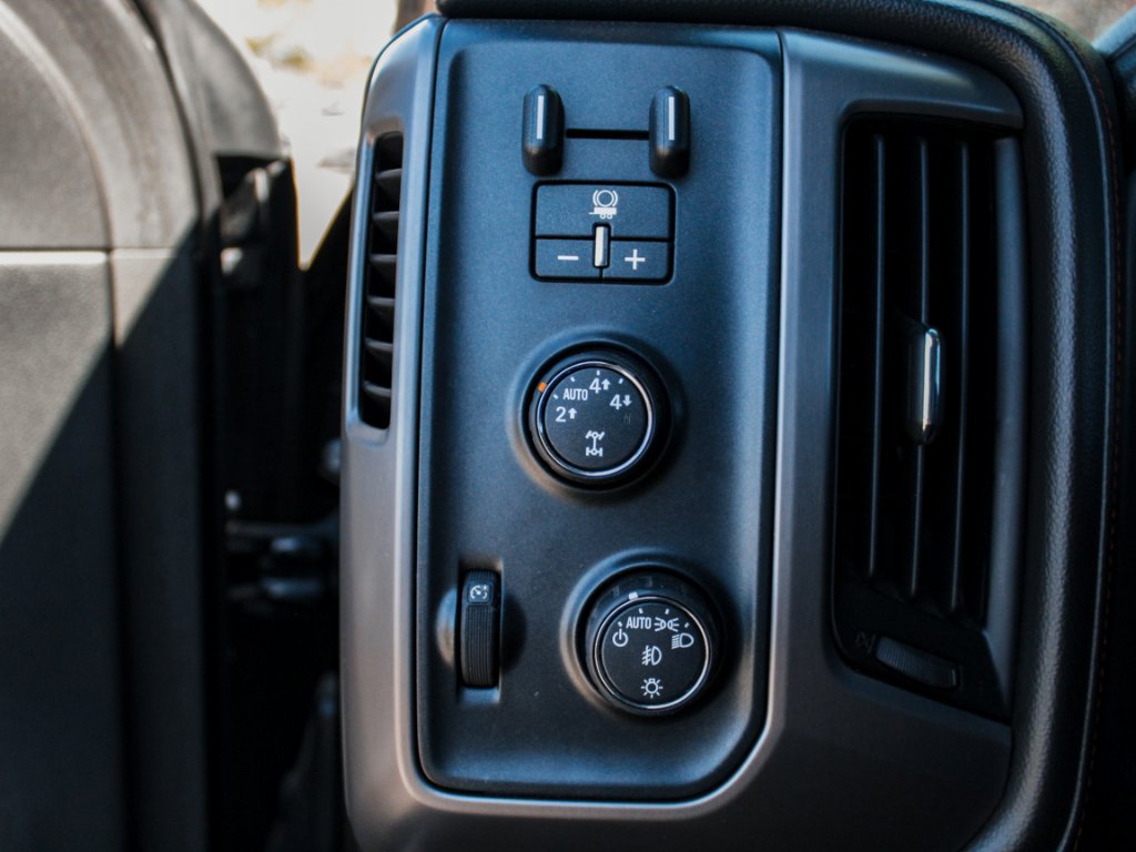 Used 2016 Onyx Black GMC SLT image 12