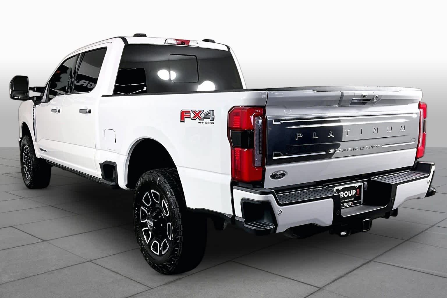 Used 2024 Star White Metallic Tri-Coat Ford Platinum image 11