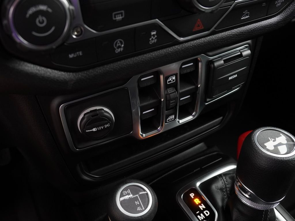 New 2026 Black Clear-Coat Exterior Paint Jeep Sport image 15