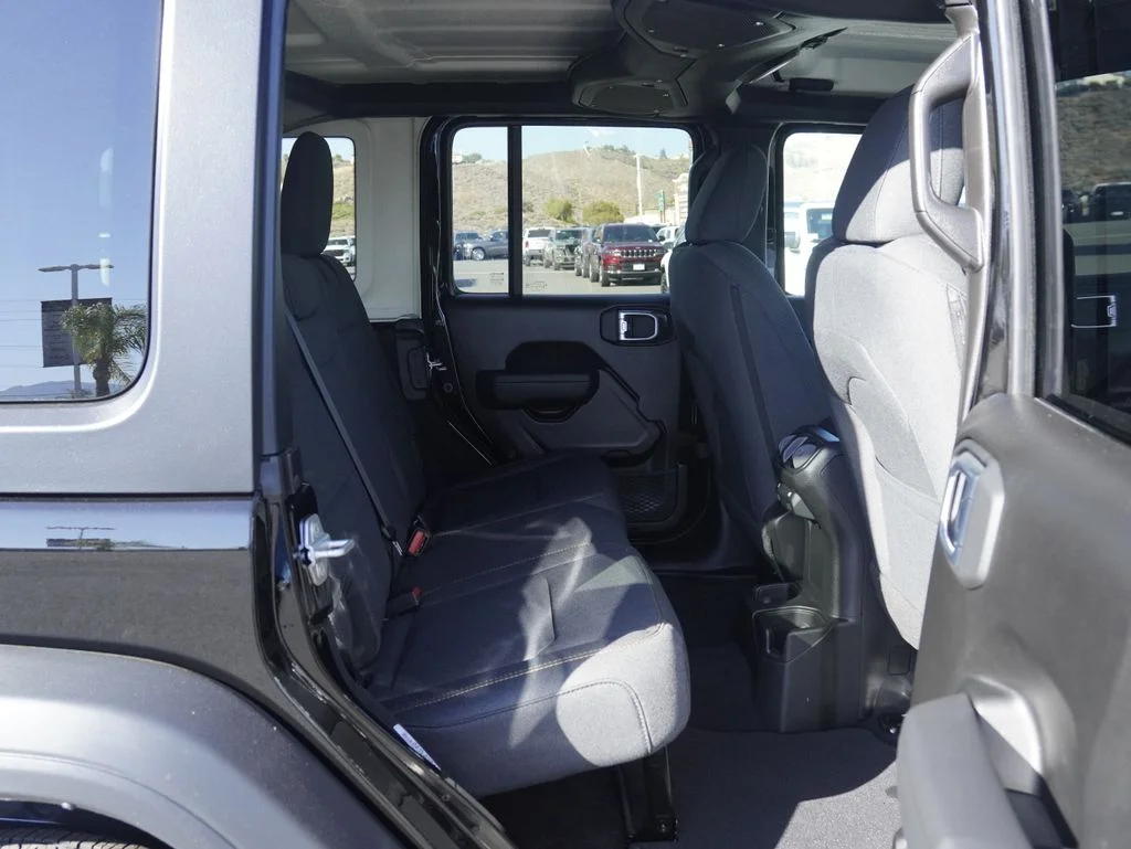 New 2026 black clearcoat Jeep Sport RHD image 25