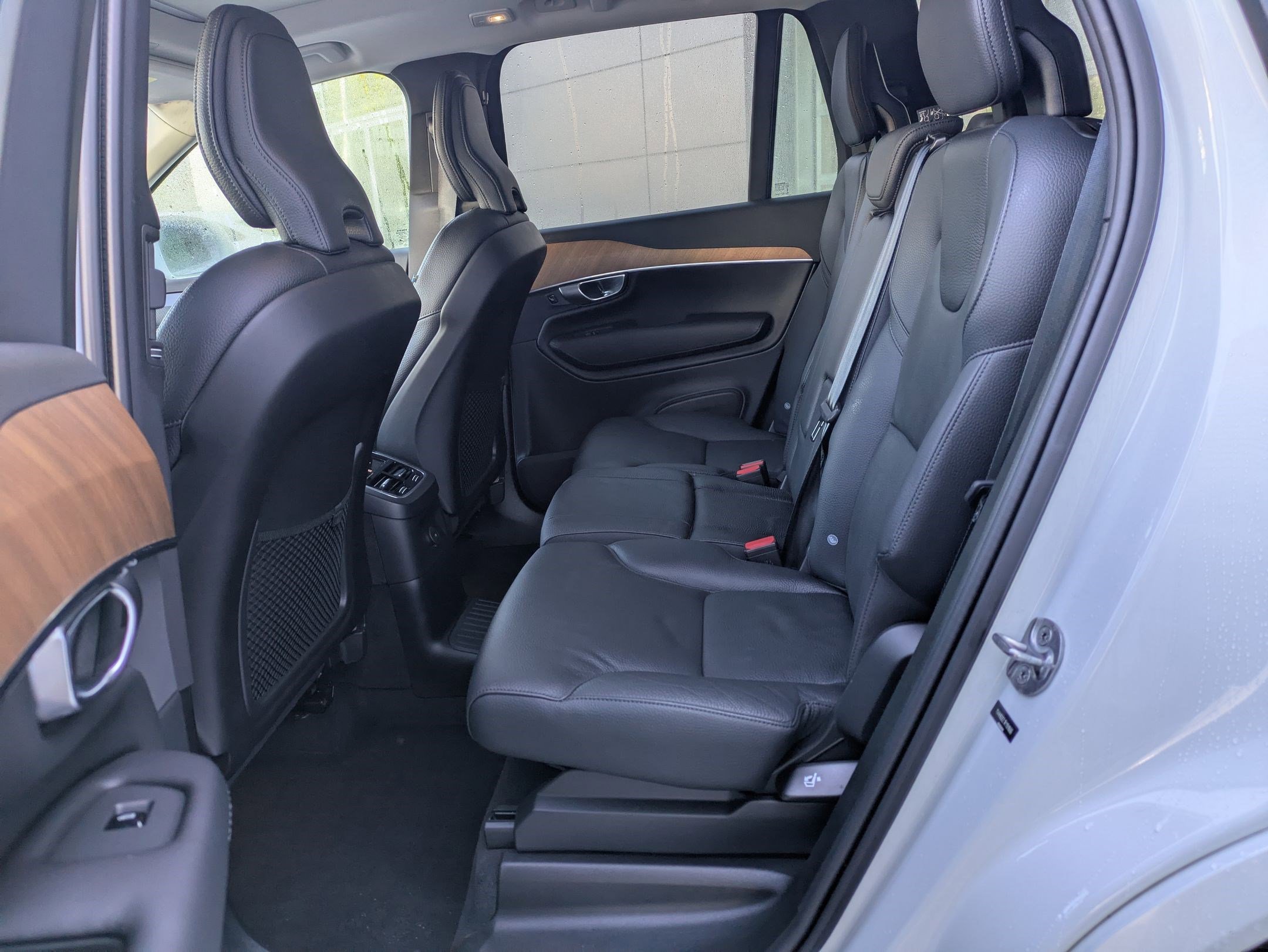 Certified Used 2024 Crystal White Volvo Plus Bright Theme image 26