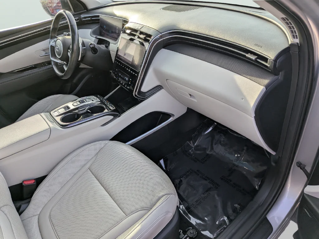 Used 2022 Silver Hyundai Limited image 10