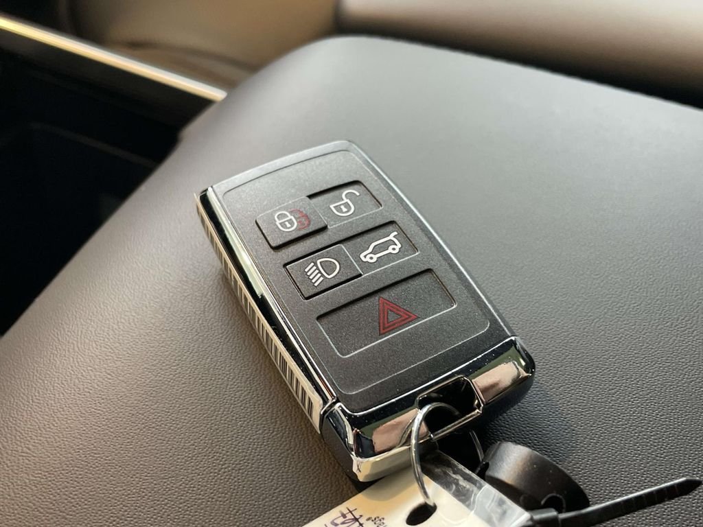 New 2026 Batumi Gold Land Rover SE image 40
