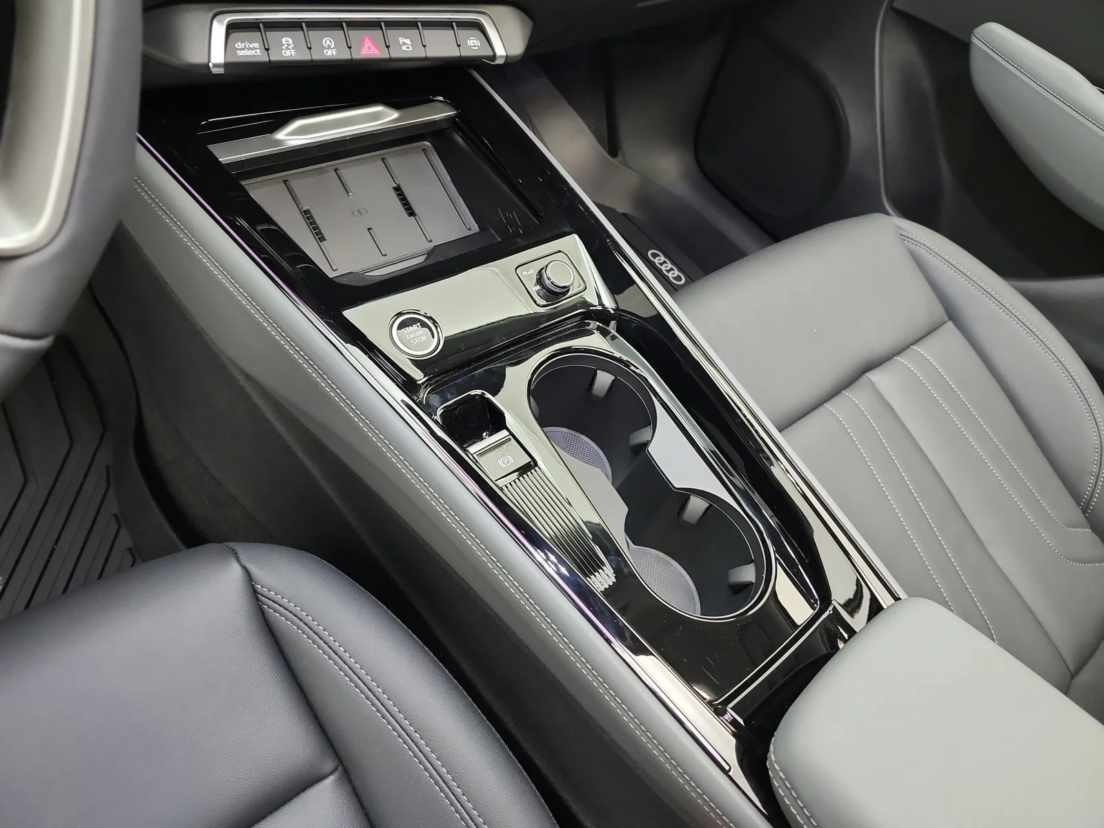 New 2026 Daytona Gray Pearl Effect Audi S line quattro image 10