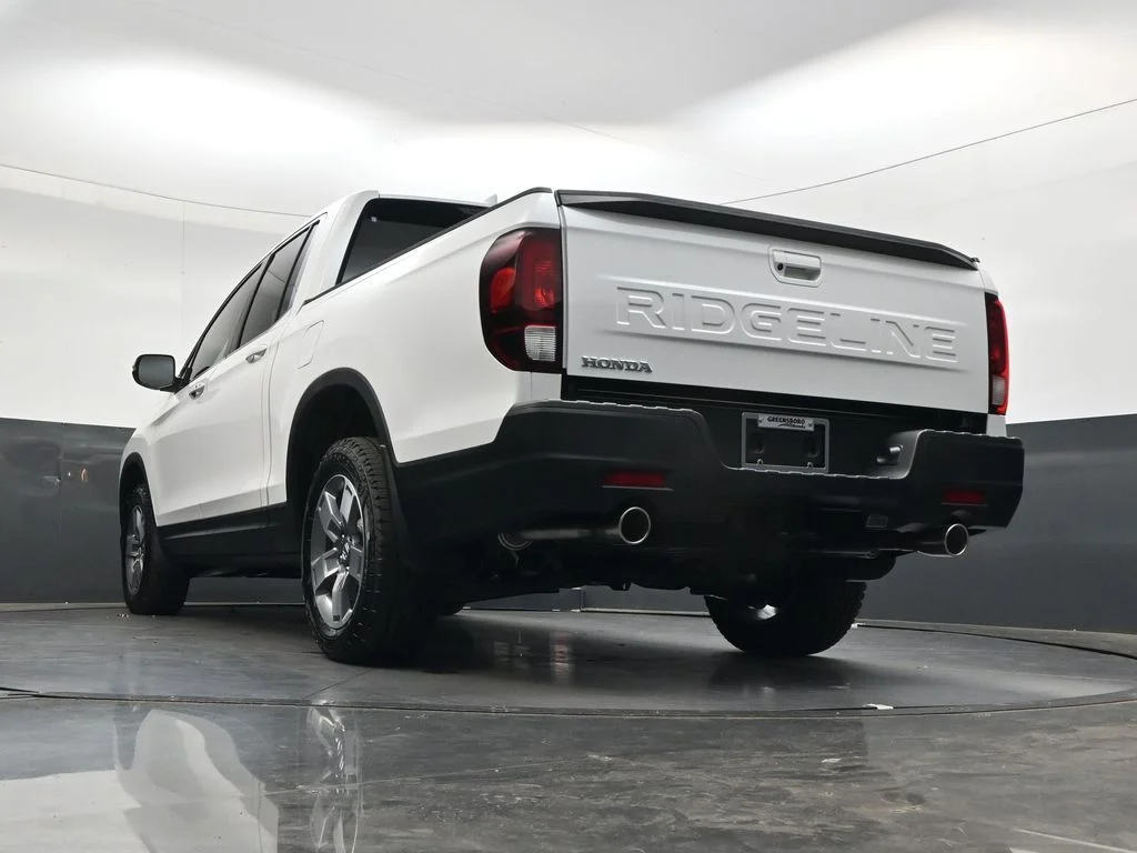 New 2026 Platinum White Pearl Honda RTL image 41