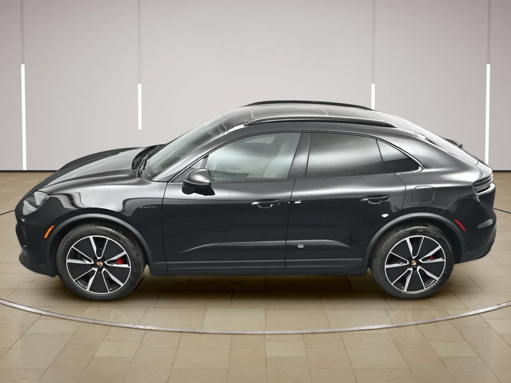 2025 Porsche Macan S - Photo 34