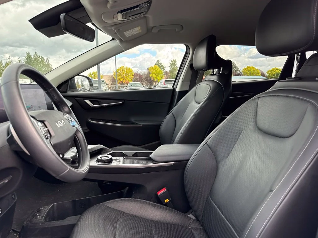 Used 2023 Glacier Kia Wind image 9