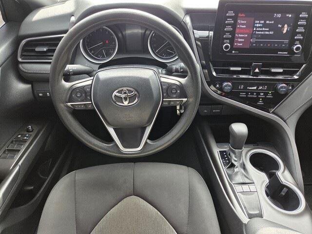Used 2023 Ice Cap Toyota LE image 22