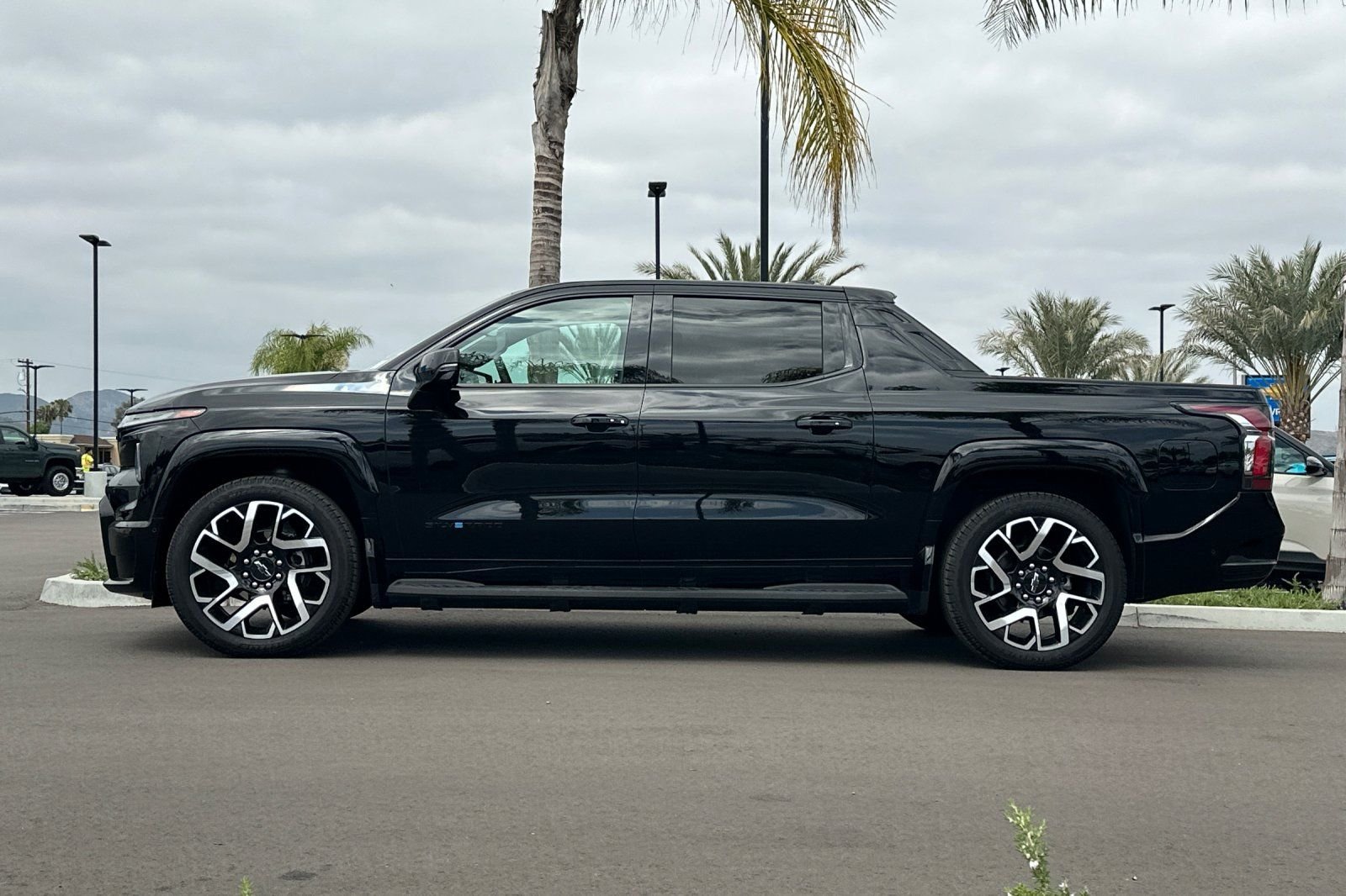 Used 2024 Black Chevrolet RST image 7