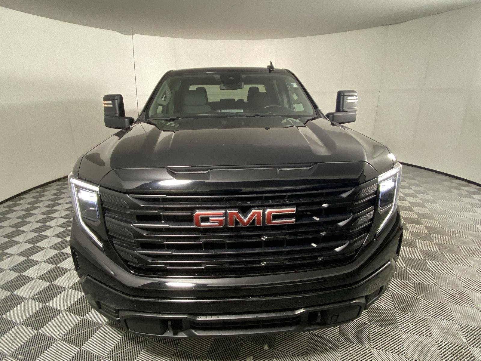 Used 2024 Onyx Black GMC Pro image 7