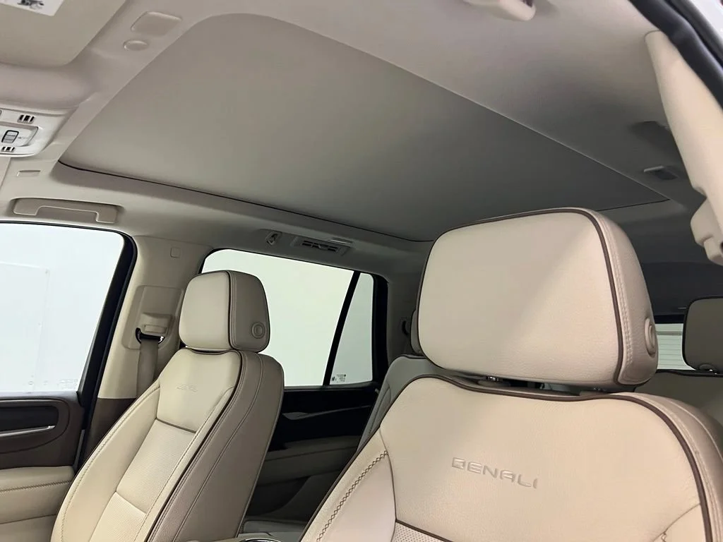 Used 2024 White Frost Tricoat GMC Denali image 16
