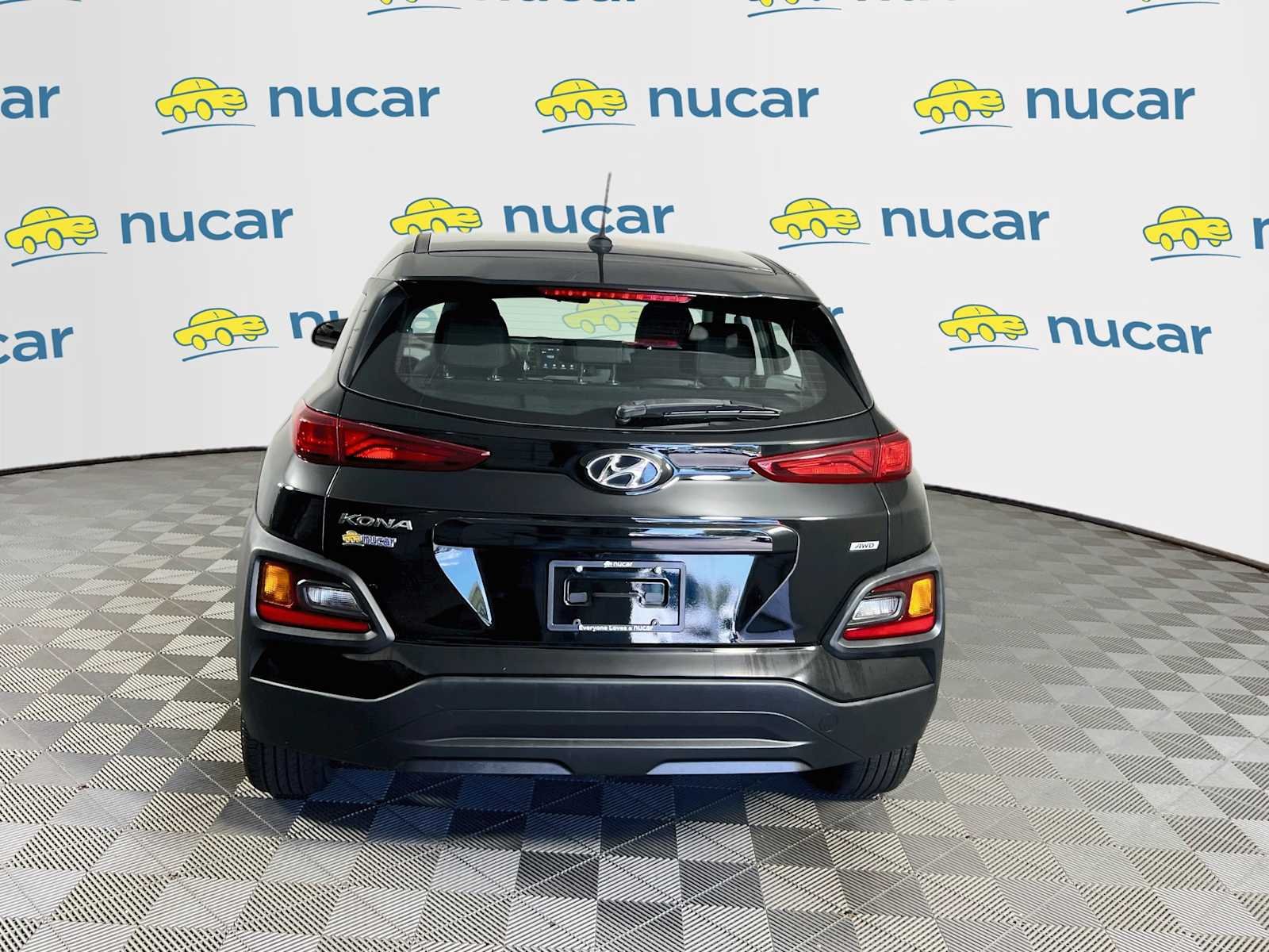Used 2020 Ultra Black Hyundai SE image 6