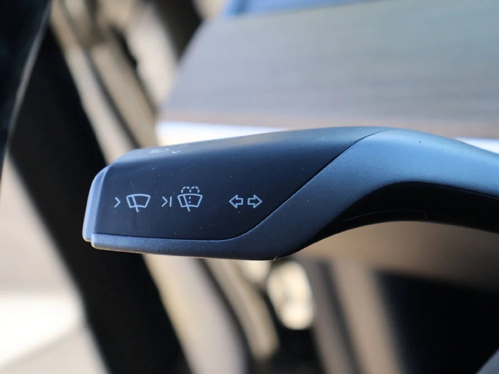 Used 2018  Tesla  image 26