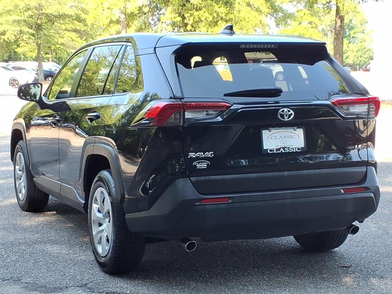Used 2022 Midnight Black Metallic Toyota LE image 14