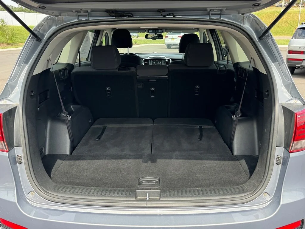Used 2019 Silver Kia LX image 20