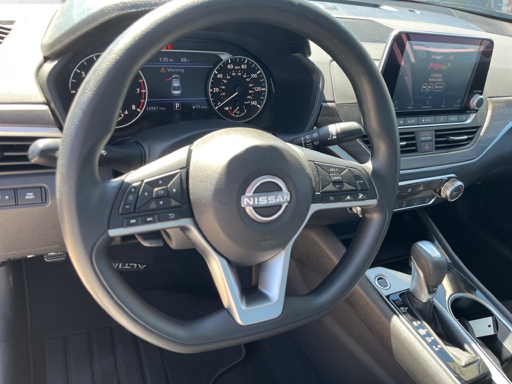Used 2024 White Nissan 2.5 SV image 13
