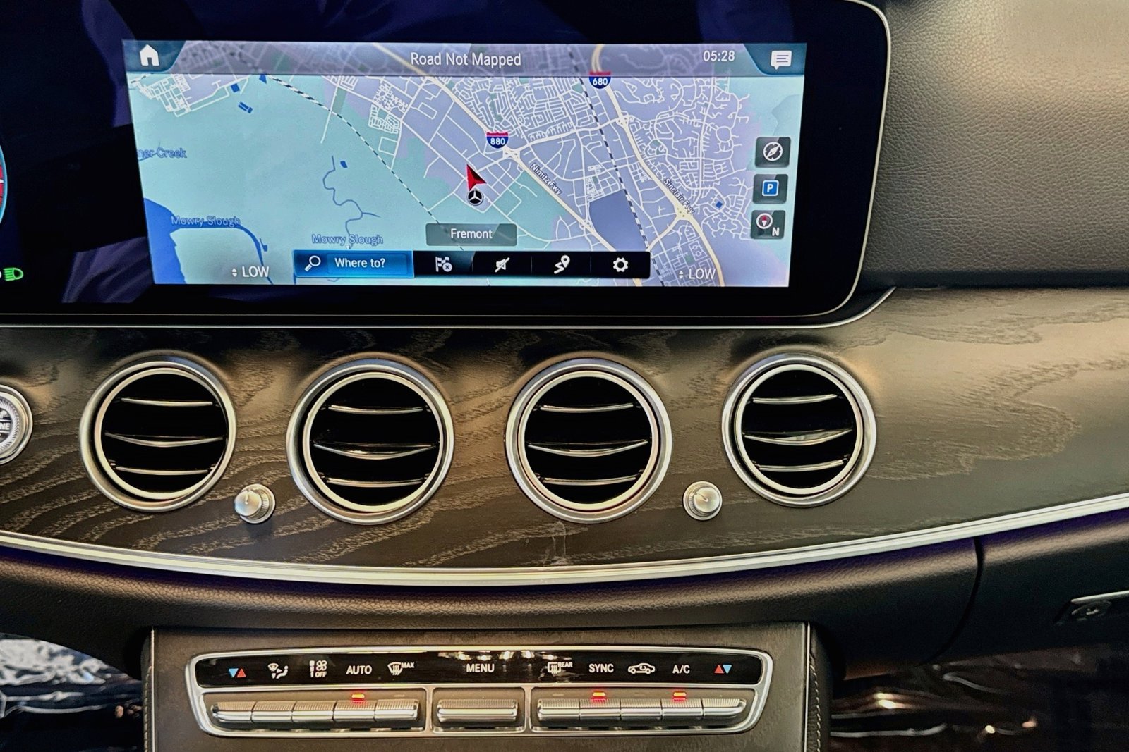 Used 2022 Graphite Grey Metallic Mercedes-Benz E 350 image 13