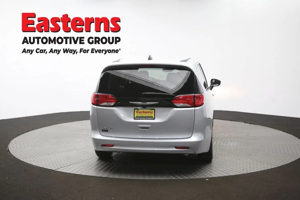 Used 2023 Silver Chrysler LX image 38