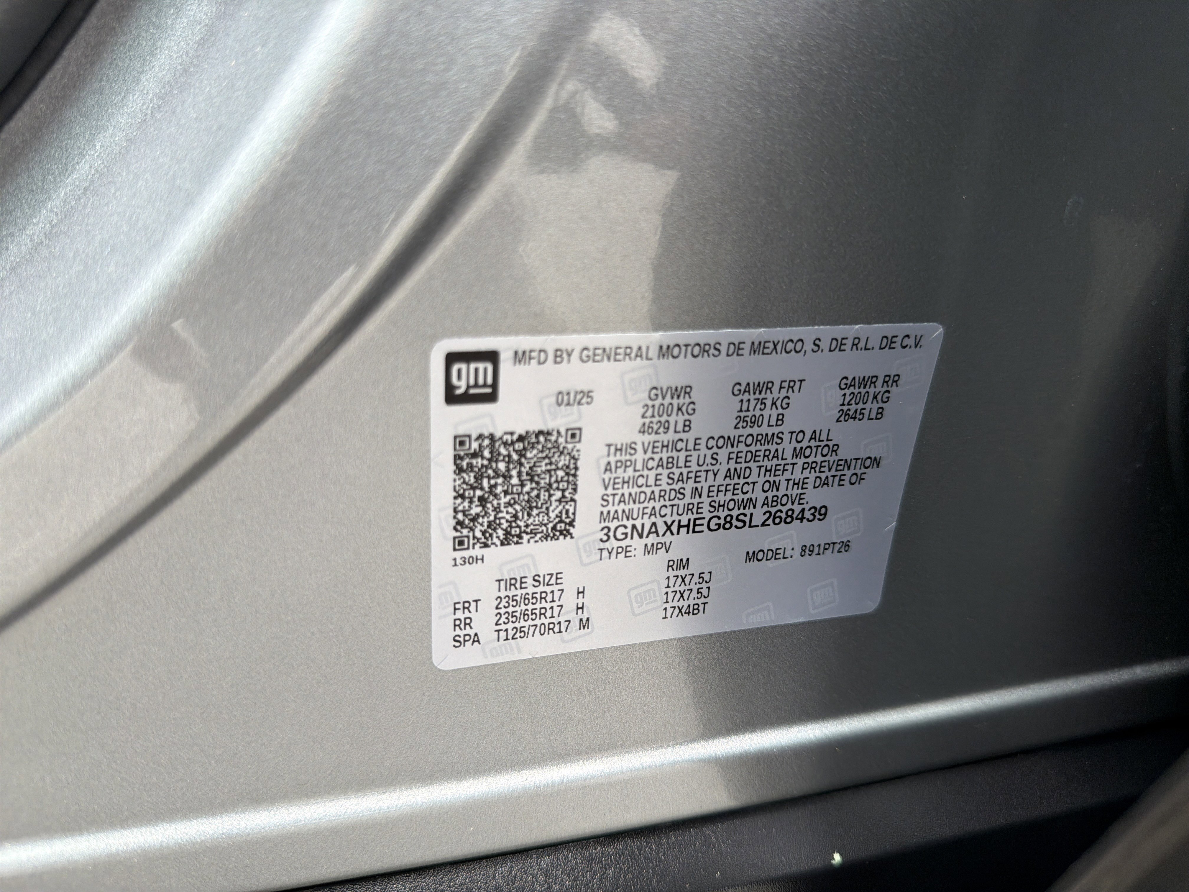 Used 2025 Sterling Gray Metallic Chevrolet LT image 13