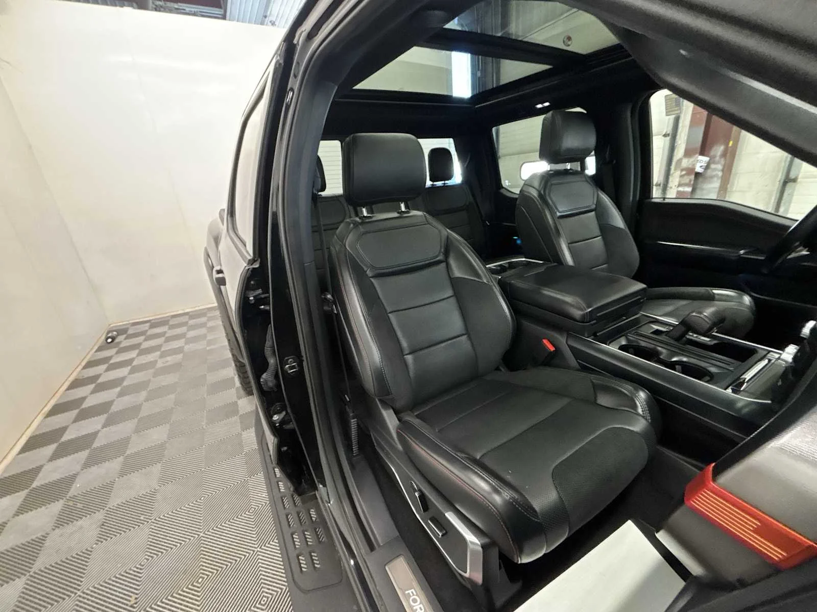 Used 2024 Agate Black Metallic Ford Raptor image 26