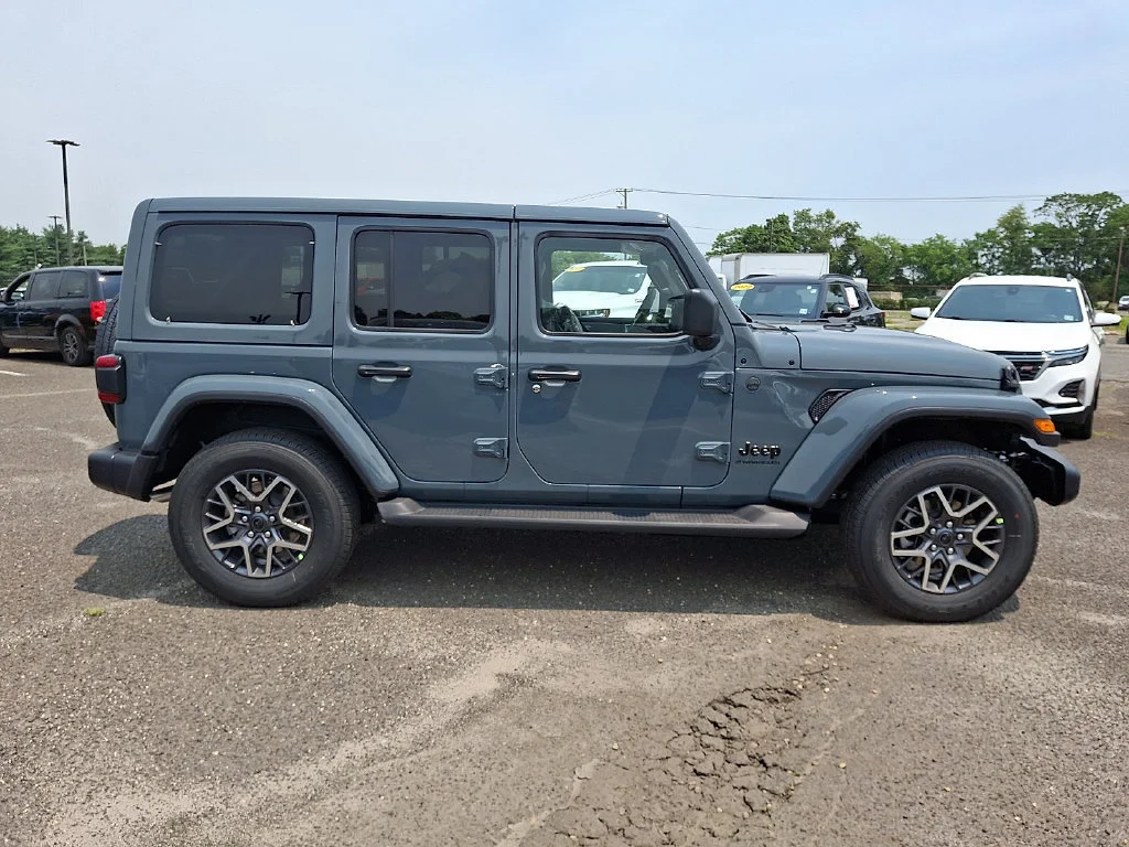 New 2026 Anvil Clear-Coat Exterior Paint Jeep Sahara image 9