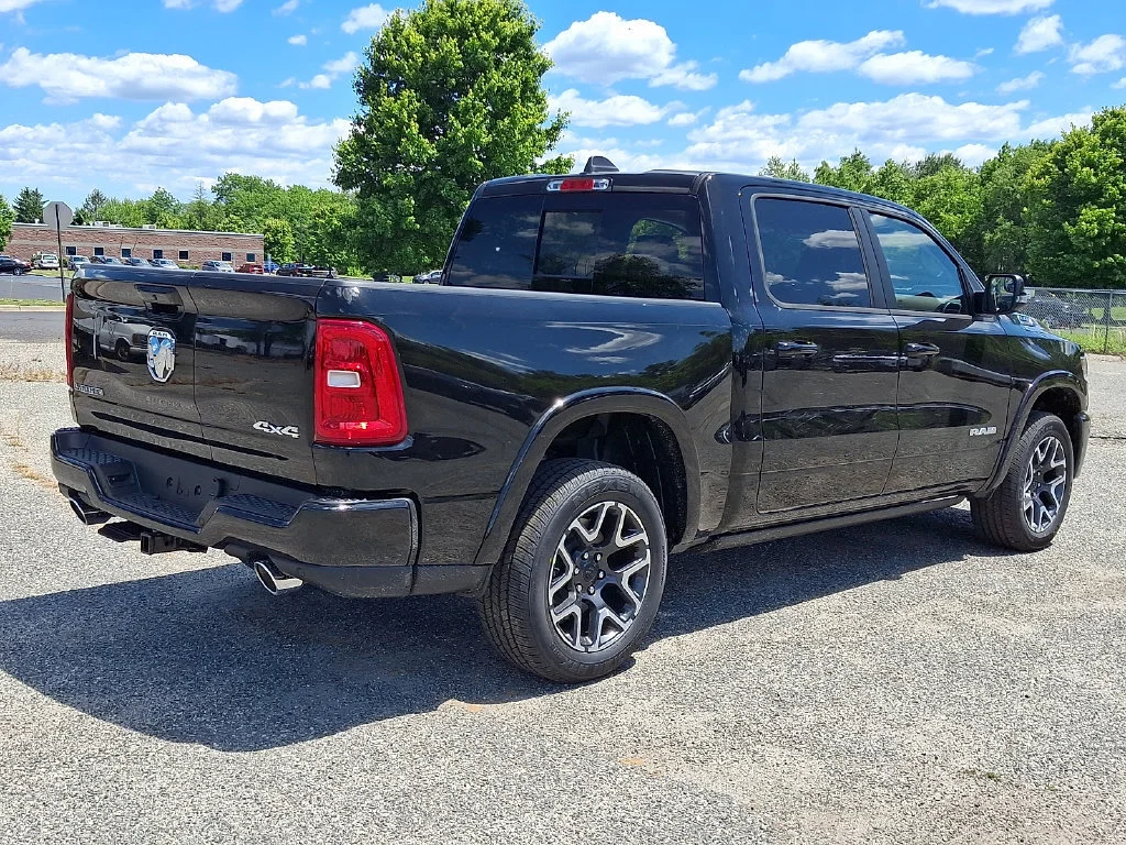 New 2026 Diamond Black Crystal Pearl-Coat Exterior Paint RAM Laramie image 8