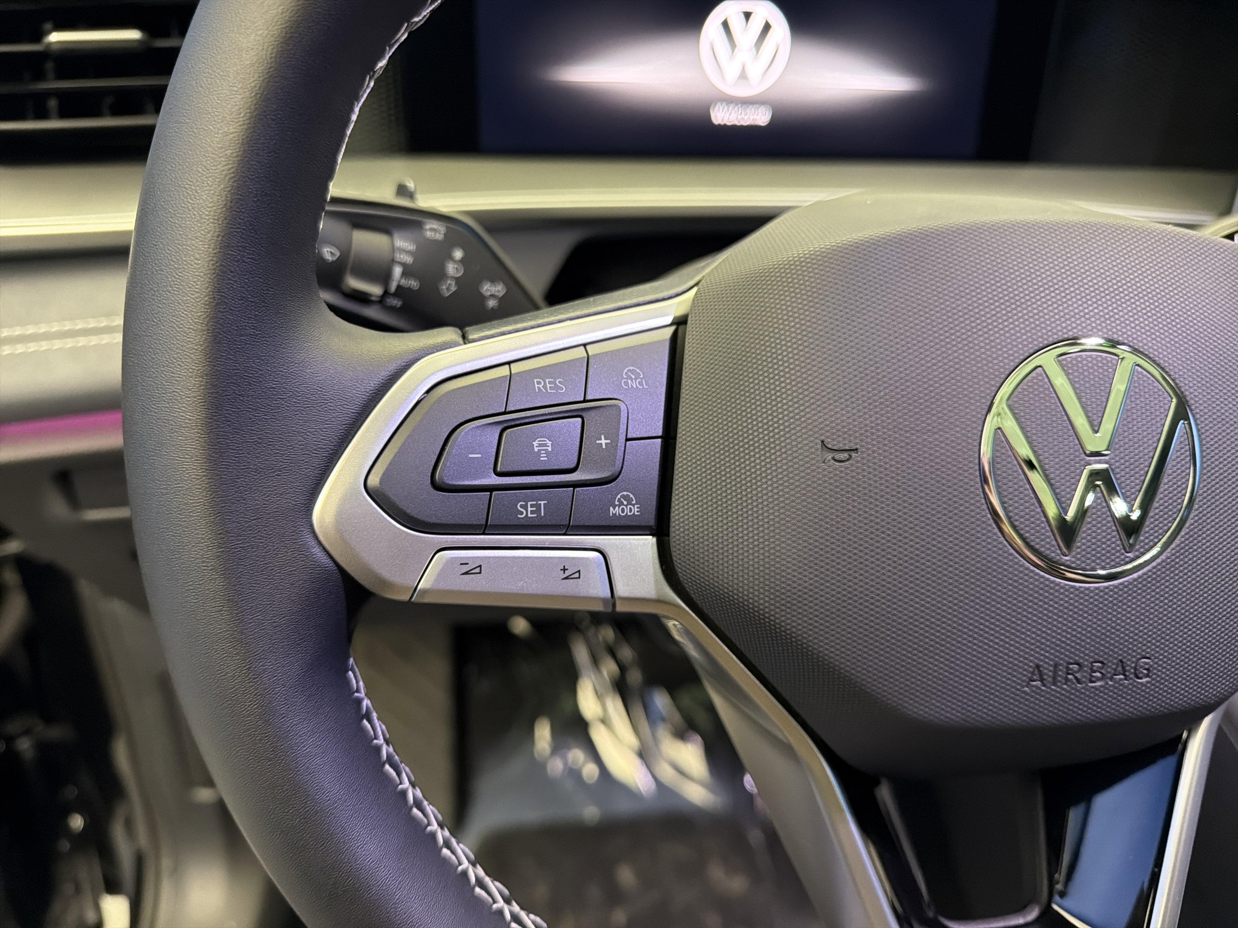 2026 Volkswagen Tiguan SE - Photo 16