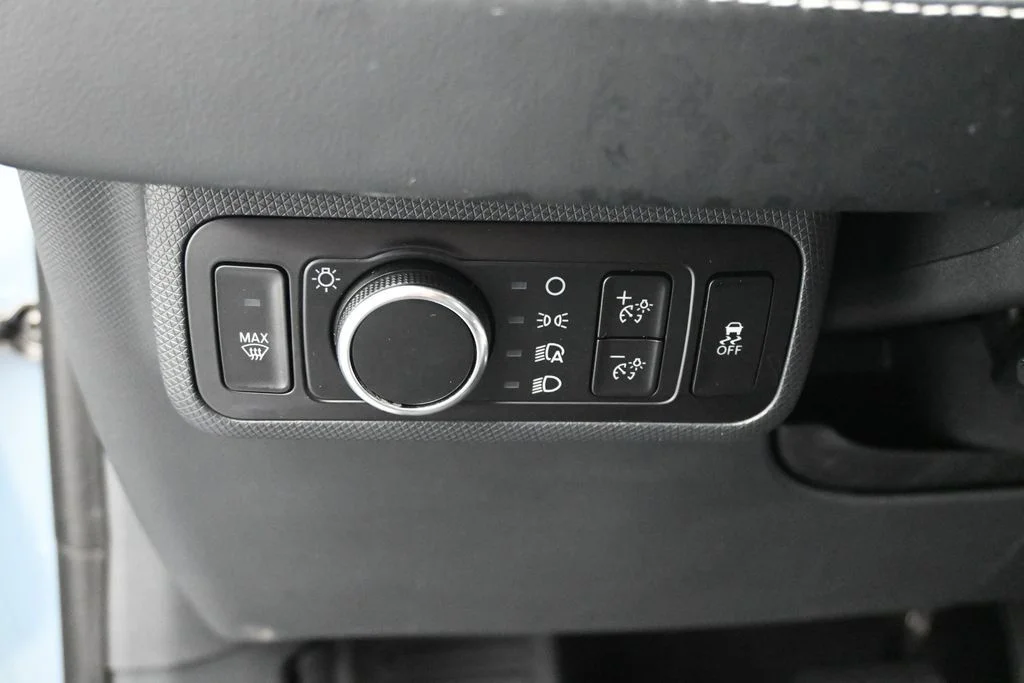 Certified Used 2023 Blue Ford Select image 12