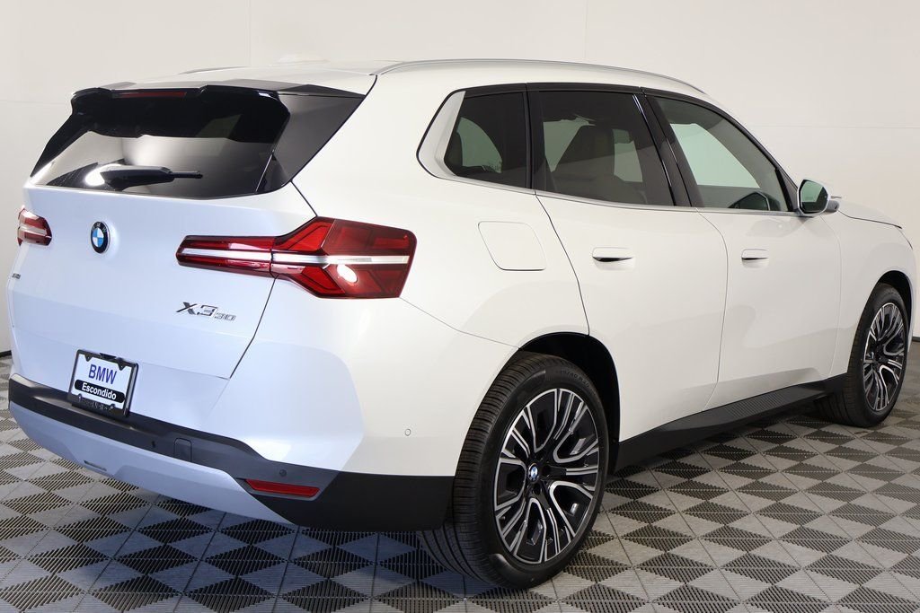 New 2026 Mineral White Metallic BMW 30 xDrive image 2