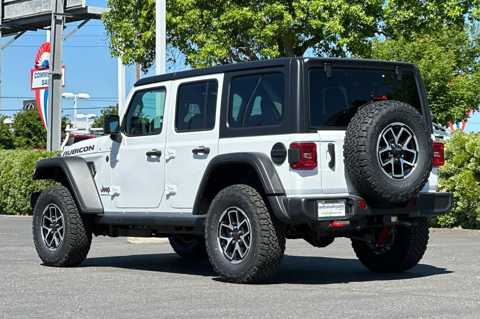 New 2026 Bright White Clearcoat Jeep Rubicon image 6