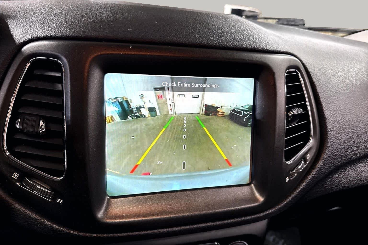 Used 2020 Sting-Gray Clearcoat Jeep Trailhawk image 26