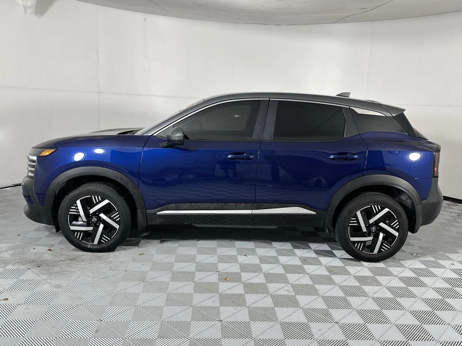 Certified Used 2025 Blue Nissan SV image 5