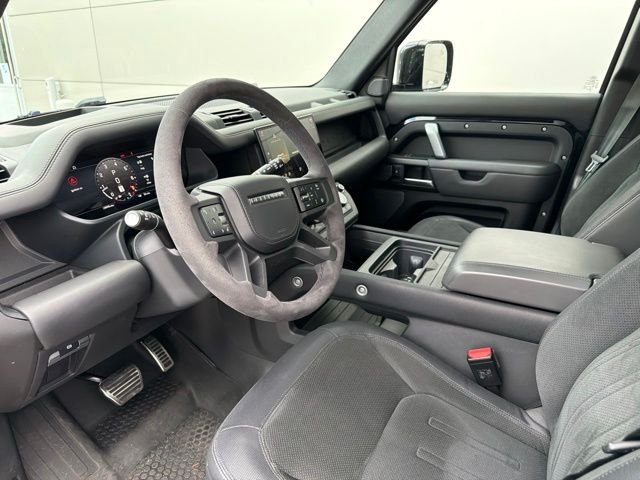 Used 2023 Santorini Black Metallic Land Rover V8 image 7