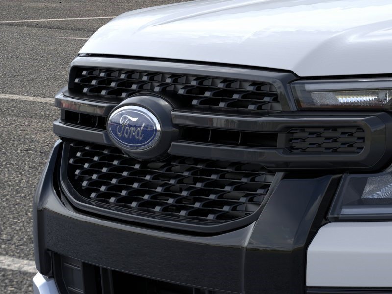 New 2026 Oxford White Ford XLT image 17