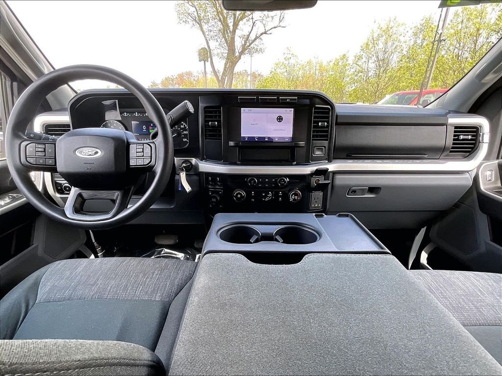 Used 2024 Iconic Silver Metallic Ford XL image 20