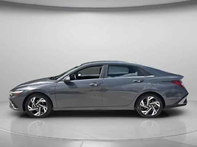 Used 2024 Gray Hyundai Limited image 3
