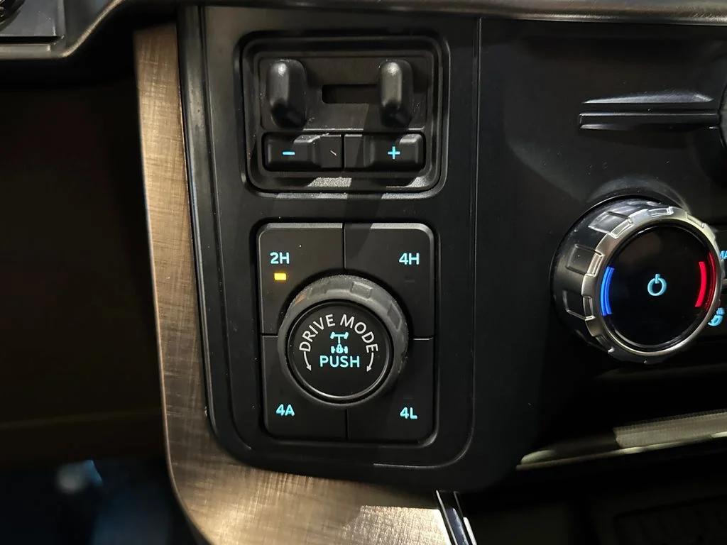 Certified Used 2025  Ford King Ranch image 31