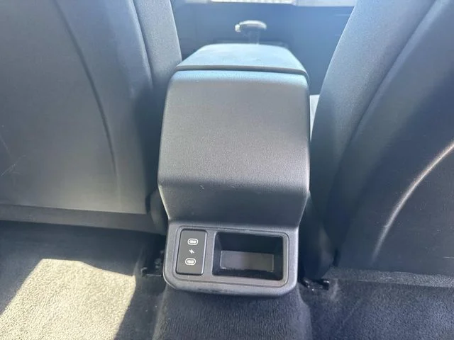 Certified Used 2025 Snow White Pearl Kia LXS image 17