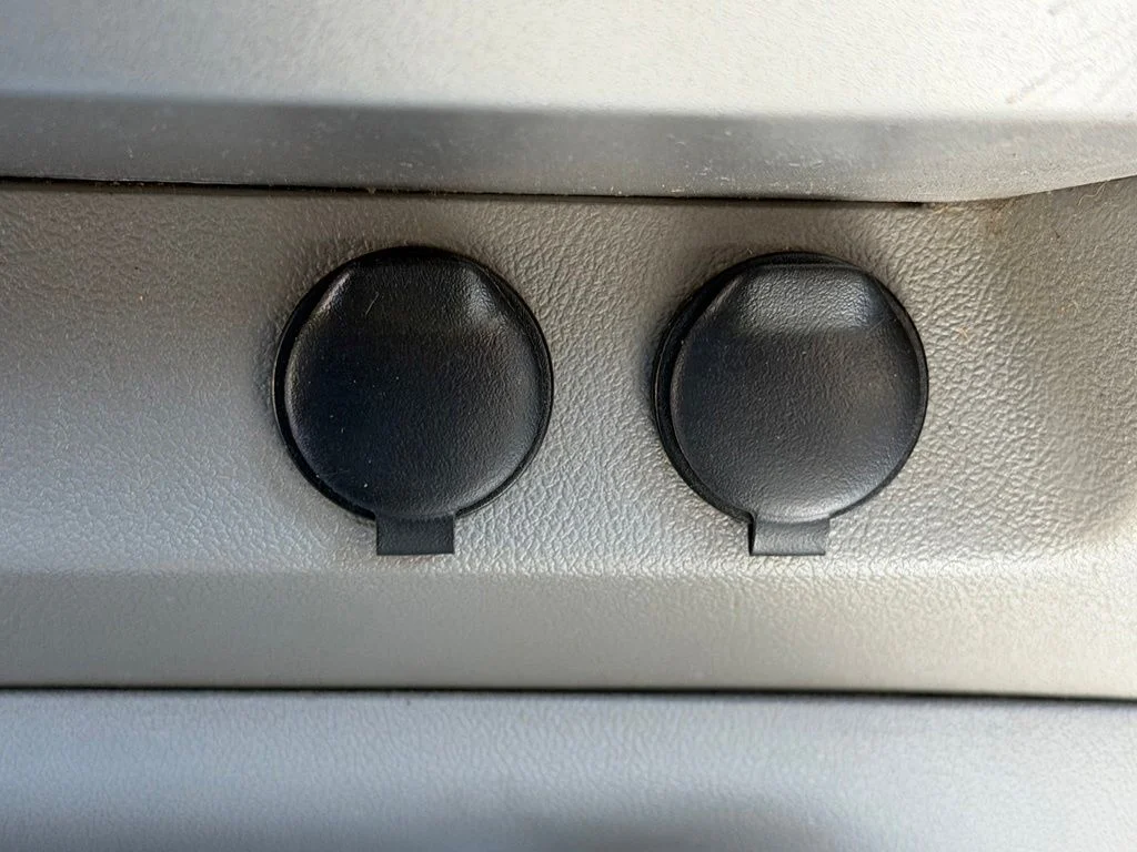 Used 2007 White Chevrolet LS image 11