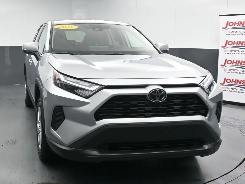 Used 2025 Silver Toyota LE image 3