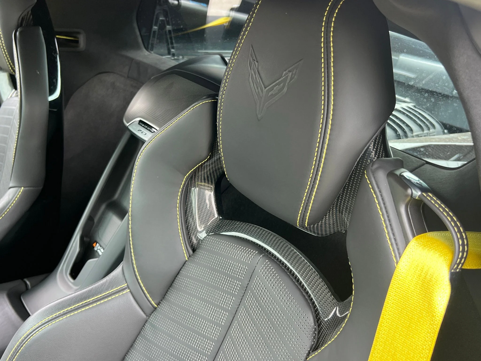Used 2023 Yellow Chevrolet Z06 image 38