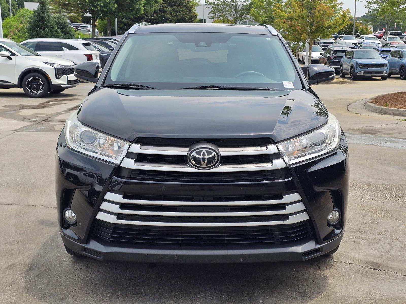 Used 2019 Black Toyota  image 2