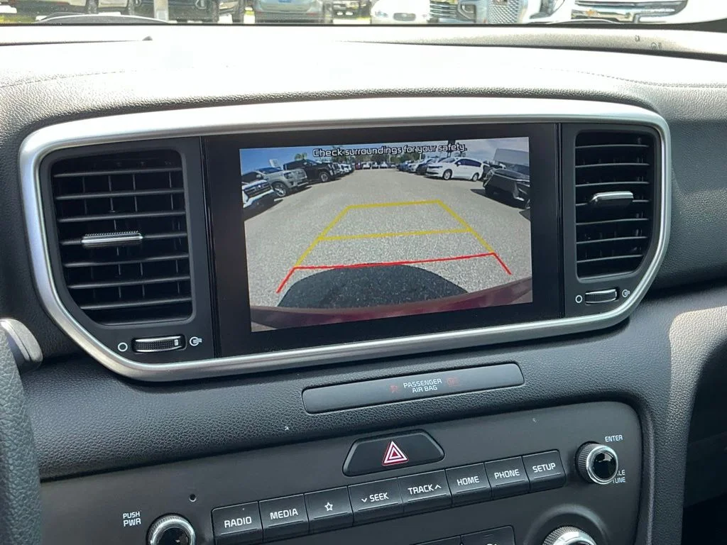 Used 2022 Red Kia LX image 41