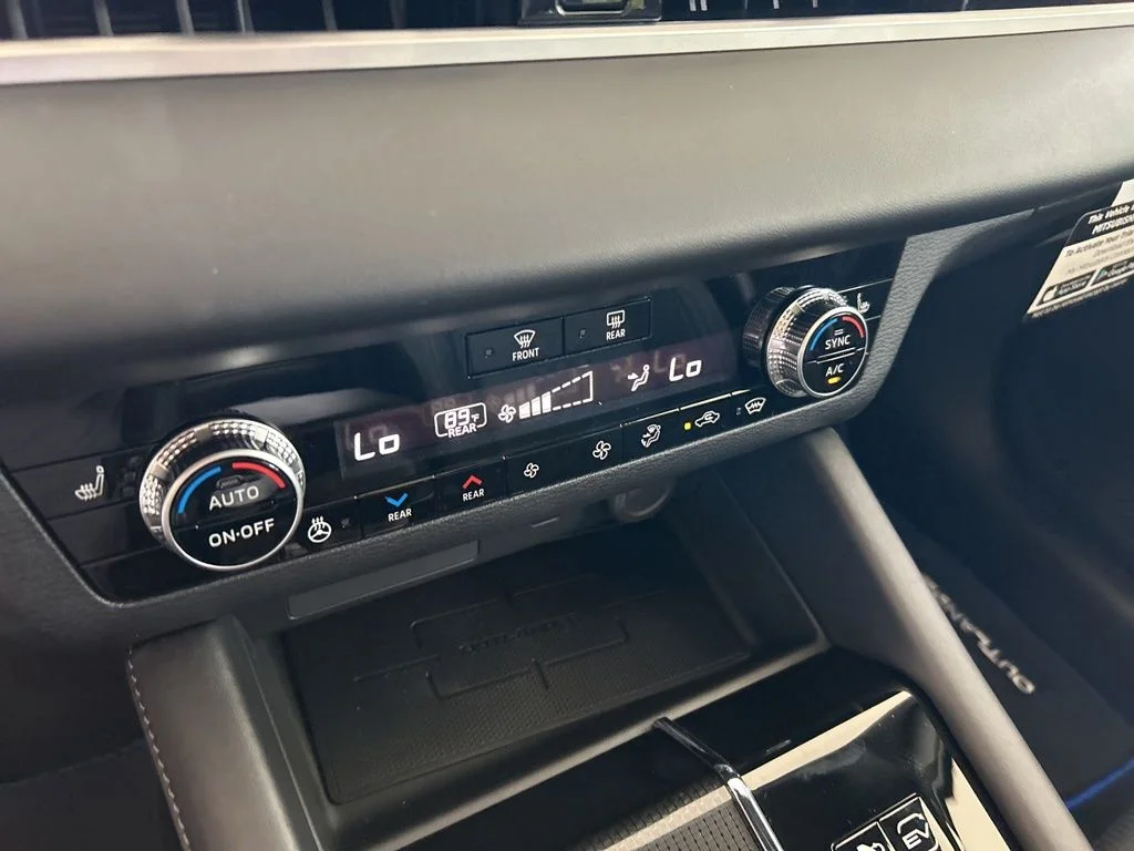 2025 Mitsubishi Outlander Plug-in Hybrid SEL Black Edition - Photo 49