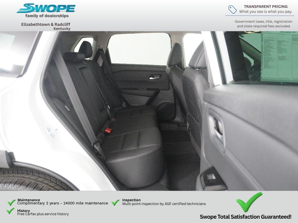 Used 2026 Everest White Pearl Tricoat Nissan Dark Armor image 10