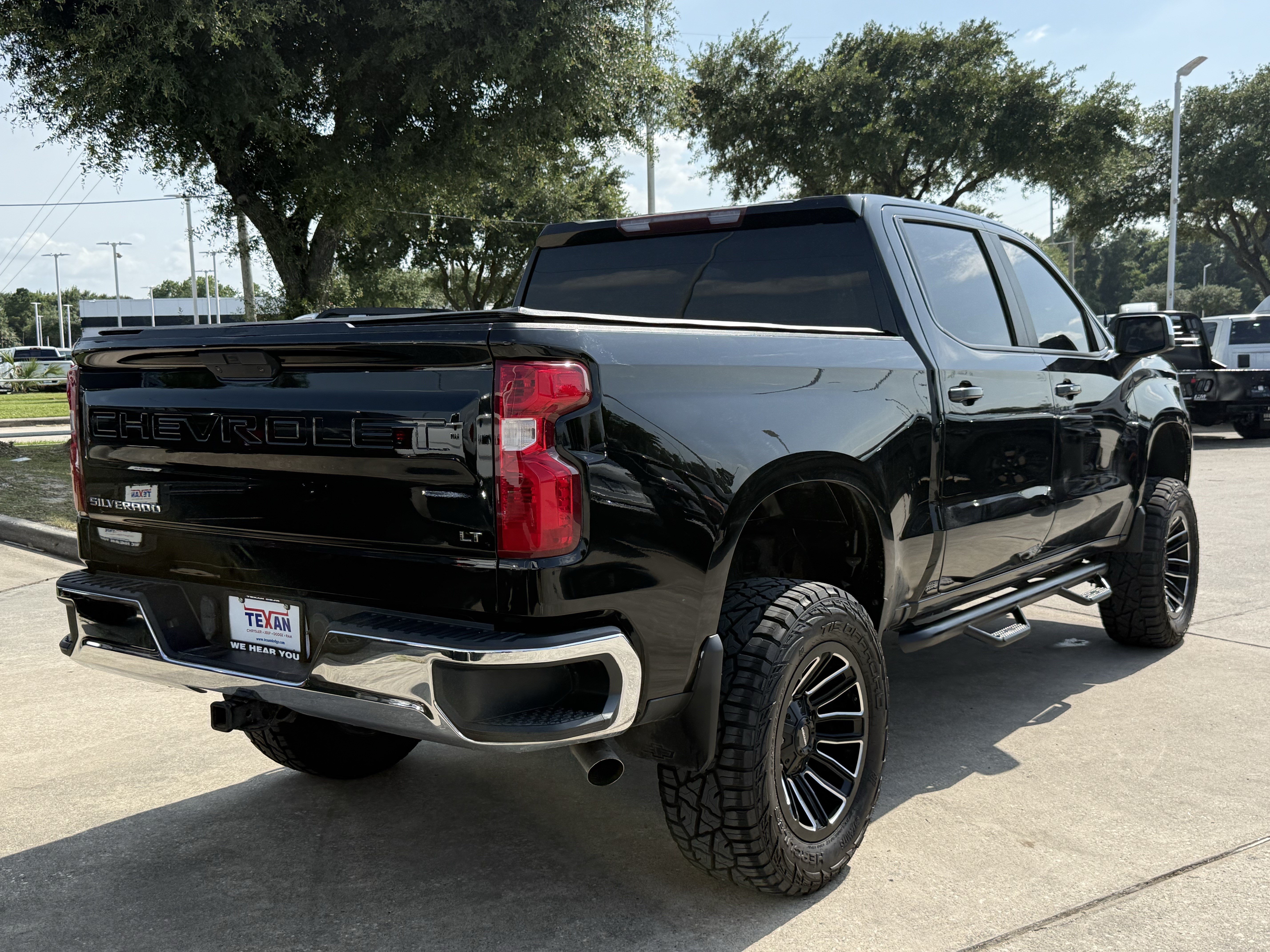 Used 2020 Black Chevrolet LT image 4