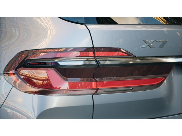 New 2027 Sparkling Copper Metallic BMW  image 8