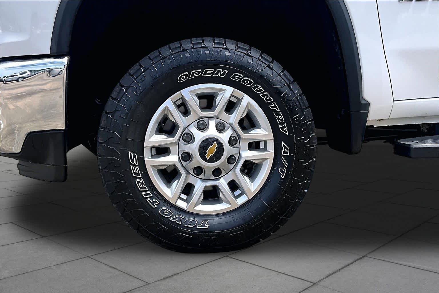Used 2023 Summit White Chevrolet Work Truck image 11