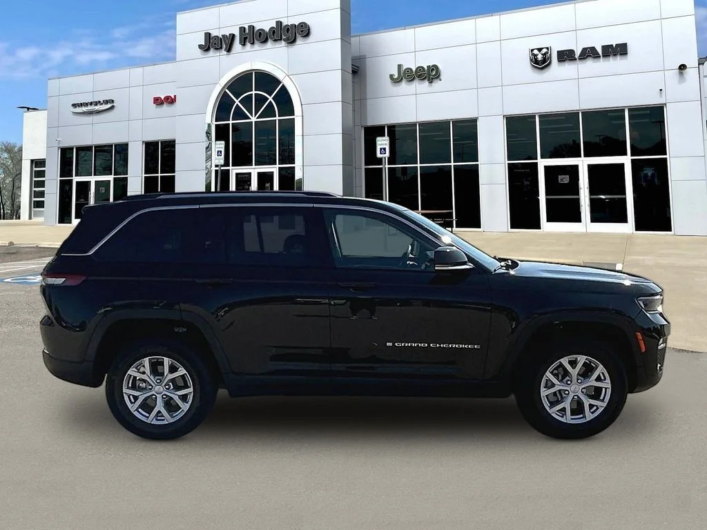 Used 2023 Black Jeep Limited image 4